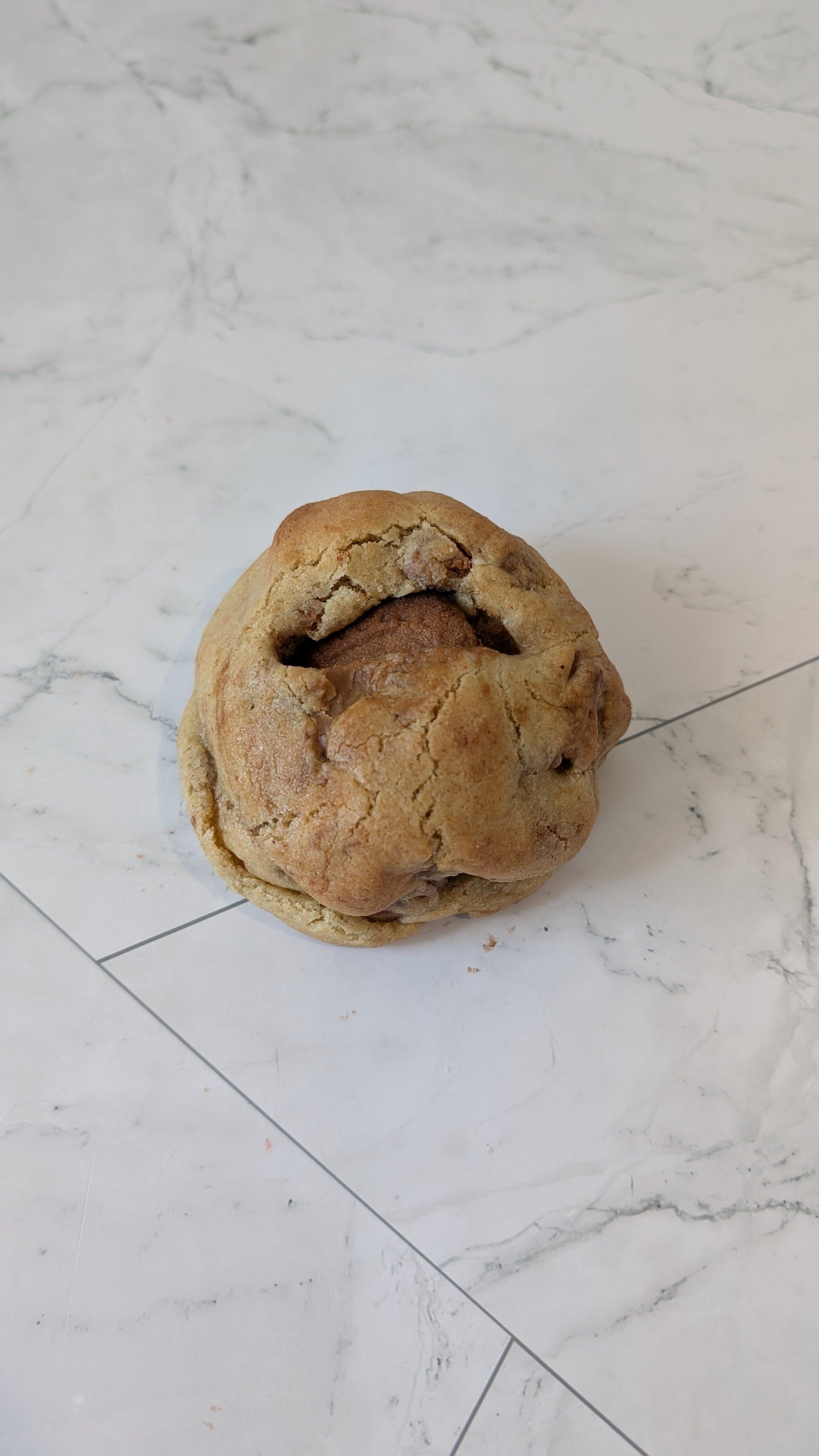 Biscoff Stuffed Cookie